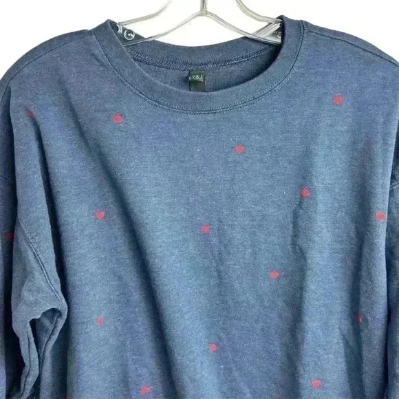 Ayla Francesca Women's XS Blue Crewneck with red hearts Sweatshirt Casual - Picture 2 of 9